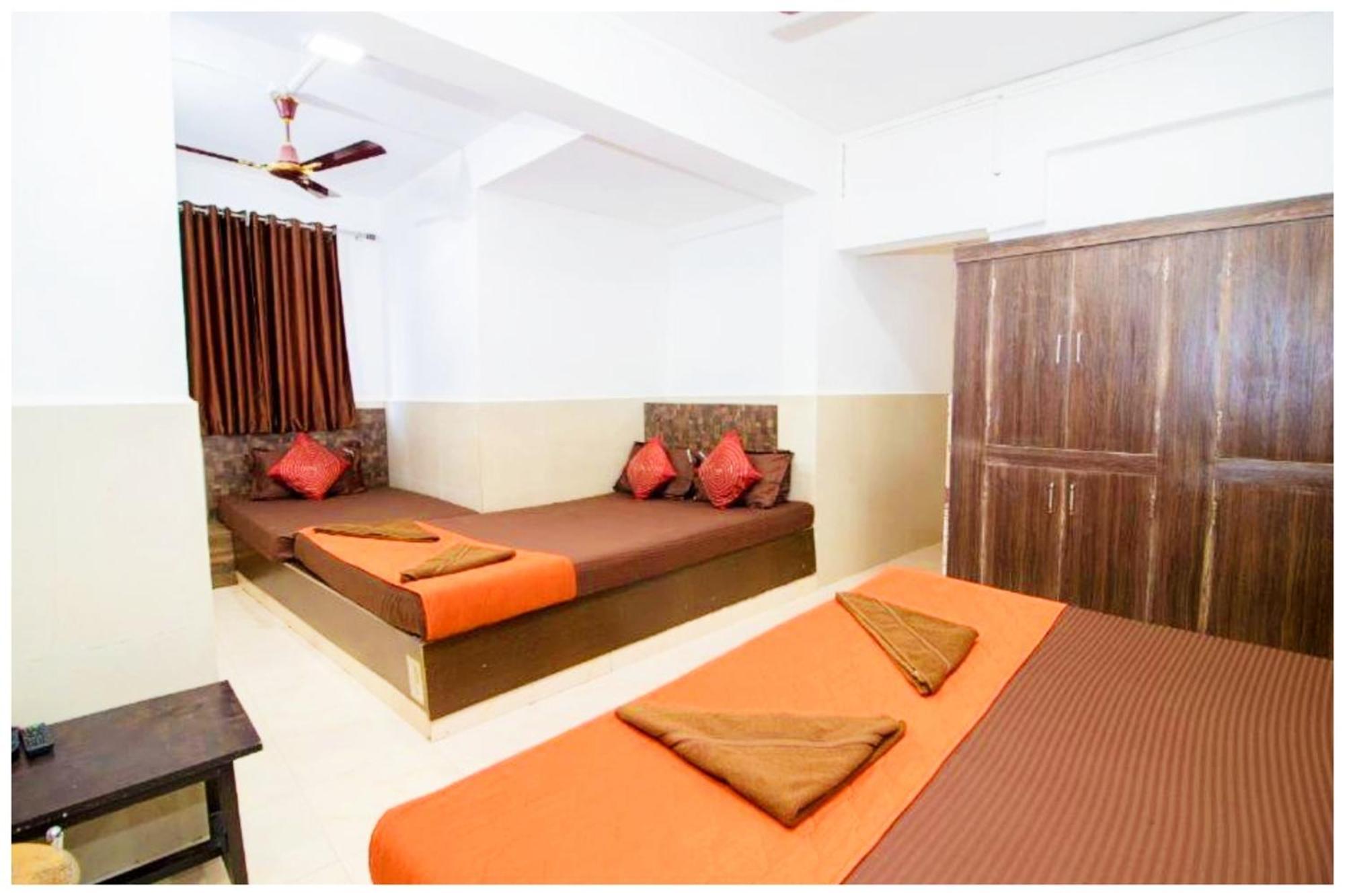 Hotel Premium Travellers # Inn Near Temple - Fully Air Conditioning Hotel - Hygiene And Spacious Room - A Top Rated Luxuary Hotel Merces エクステリア 写真