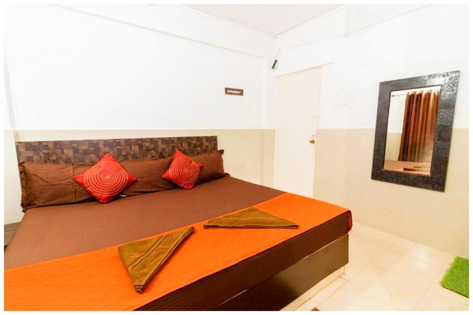 Hotel Premium Travellers # Inn Near Temple - Fully Air Conditioning Hotel - Hygiene And Spacious Room - A Top Rated Luxuary Hotel Merces エクステリア 写真