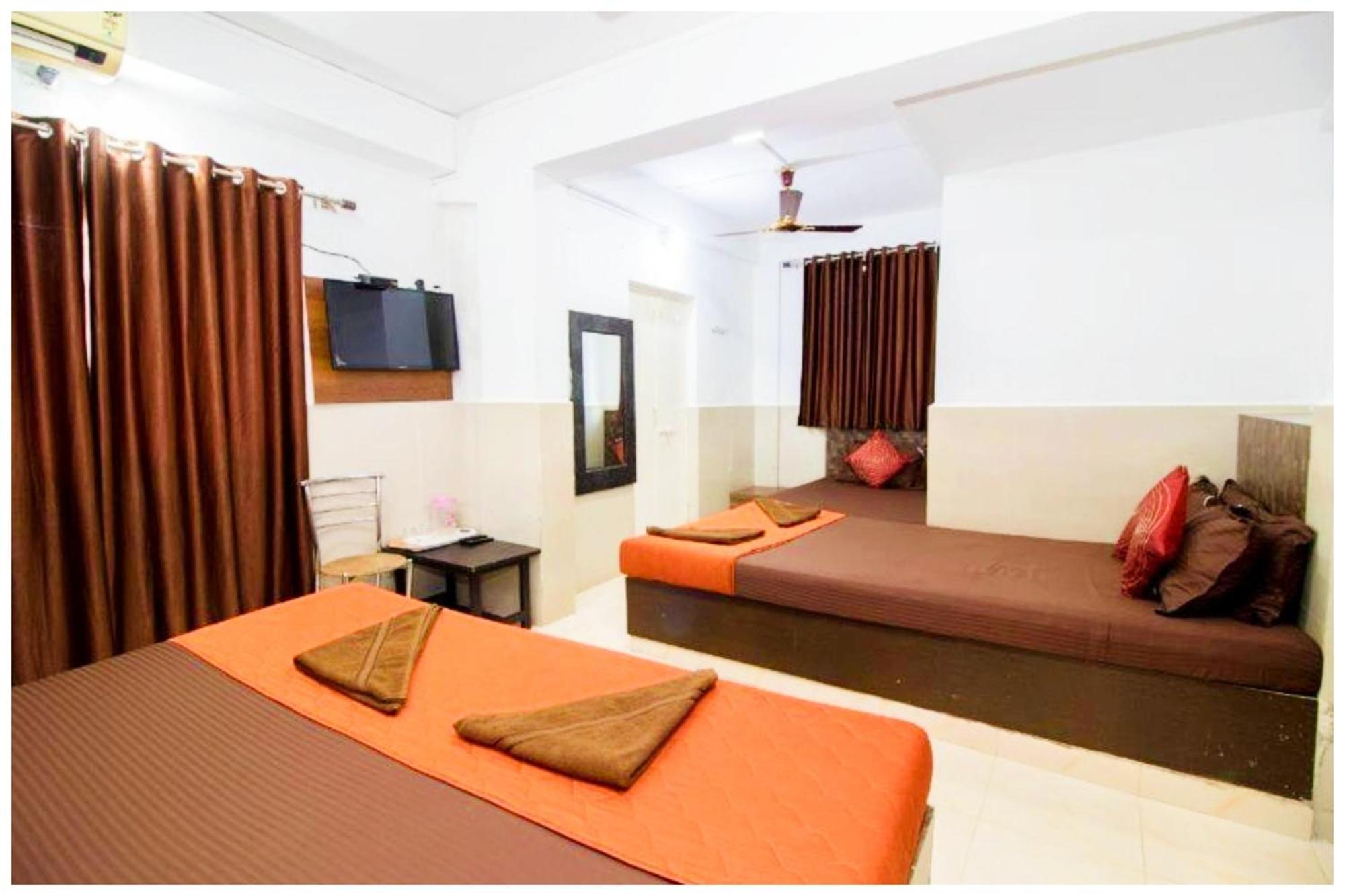 Hotel Premium Travellers # Inn Near Temple - Fully Air Conditioning Hotel - Hygiene And Spacious Room - A Top Rated Luxuary Hotel Merces エクステリア 写真