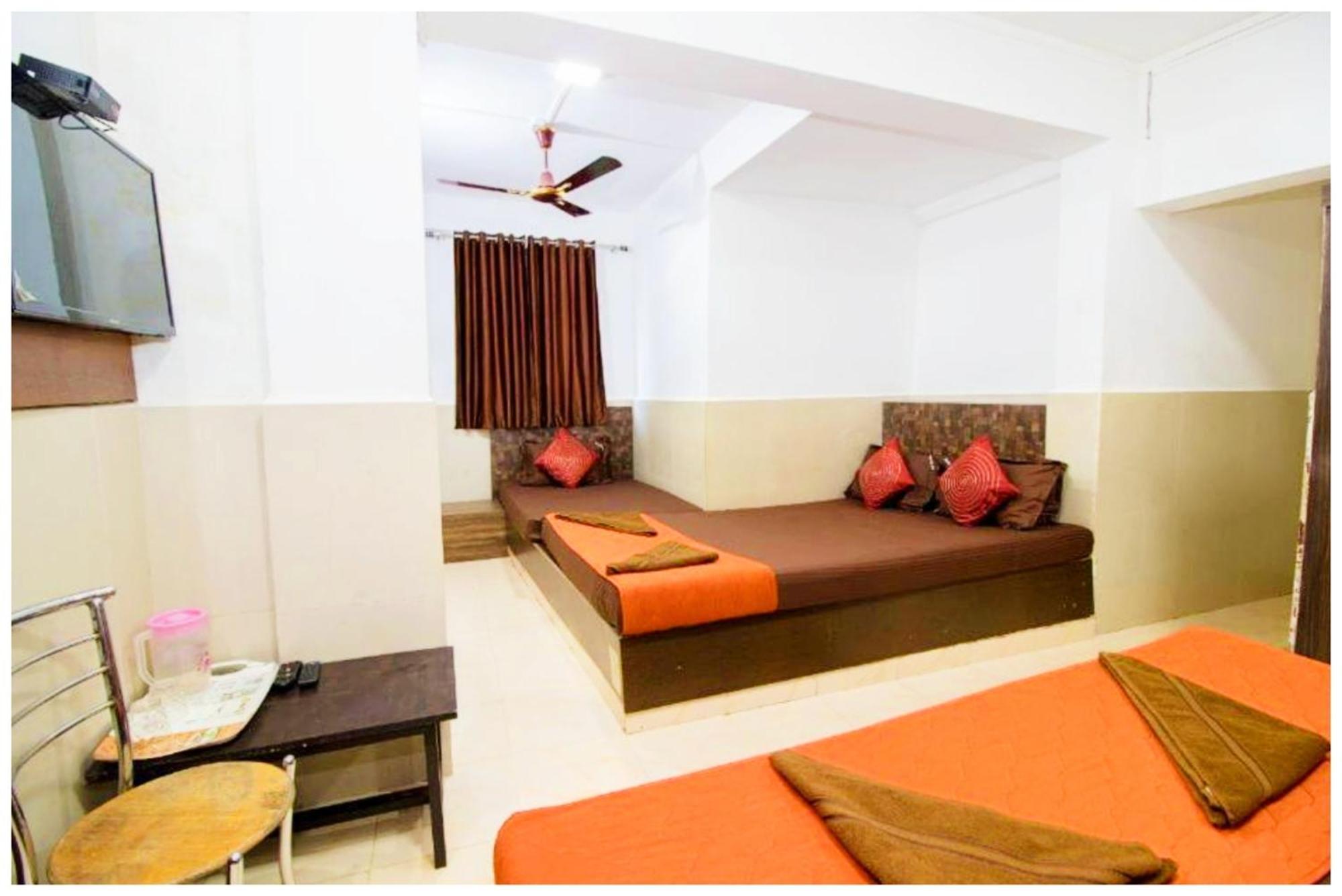 Hotel Premium Travellers # Inn Near Temple - Fully Air Conditioning Hotel - Hygiene And Spacious Room - A Top Rated Luxuary Hotel Merces エクステリア 写真